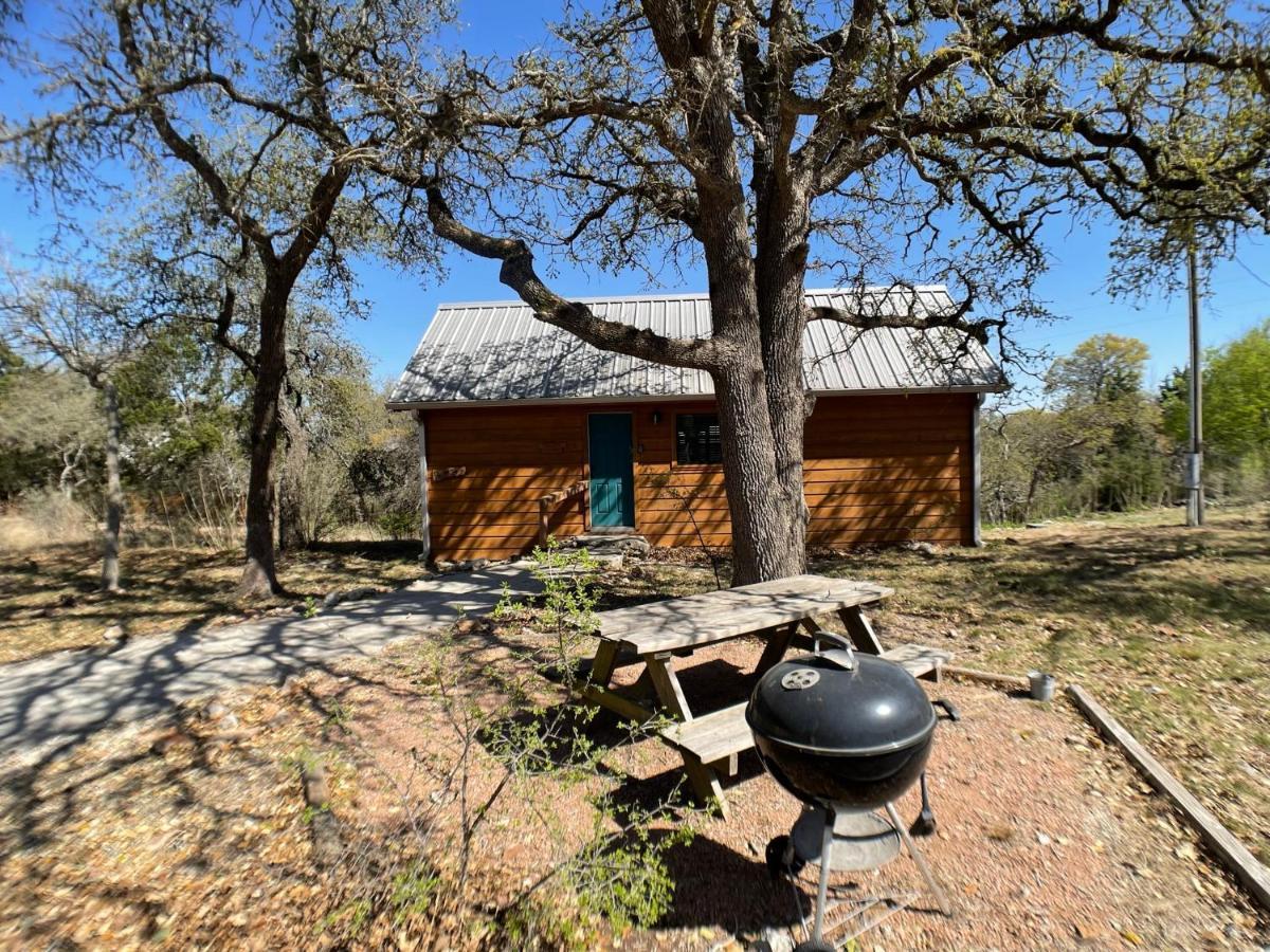 Walnut Canyon Cabins Fredericksburg Exterior photo