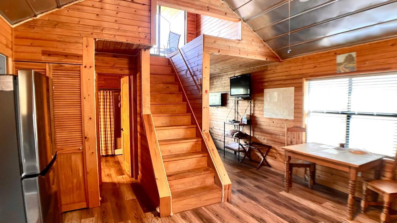 Walnut Canyon Cabins Fredericksburg Exterior photo