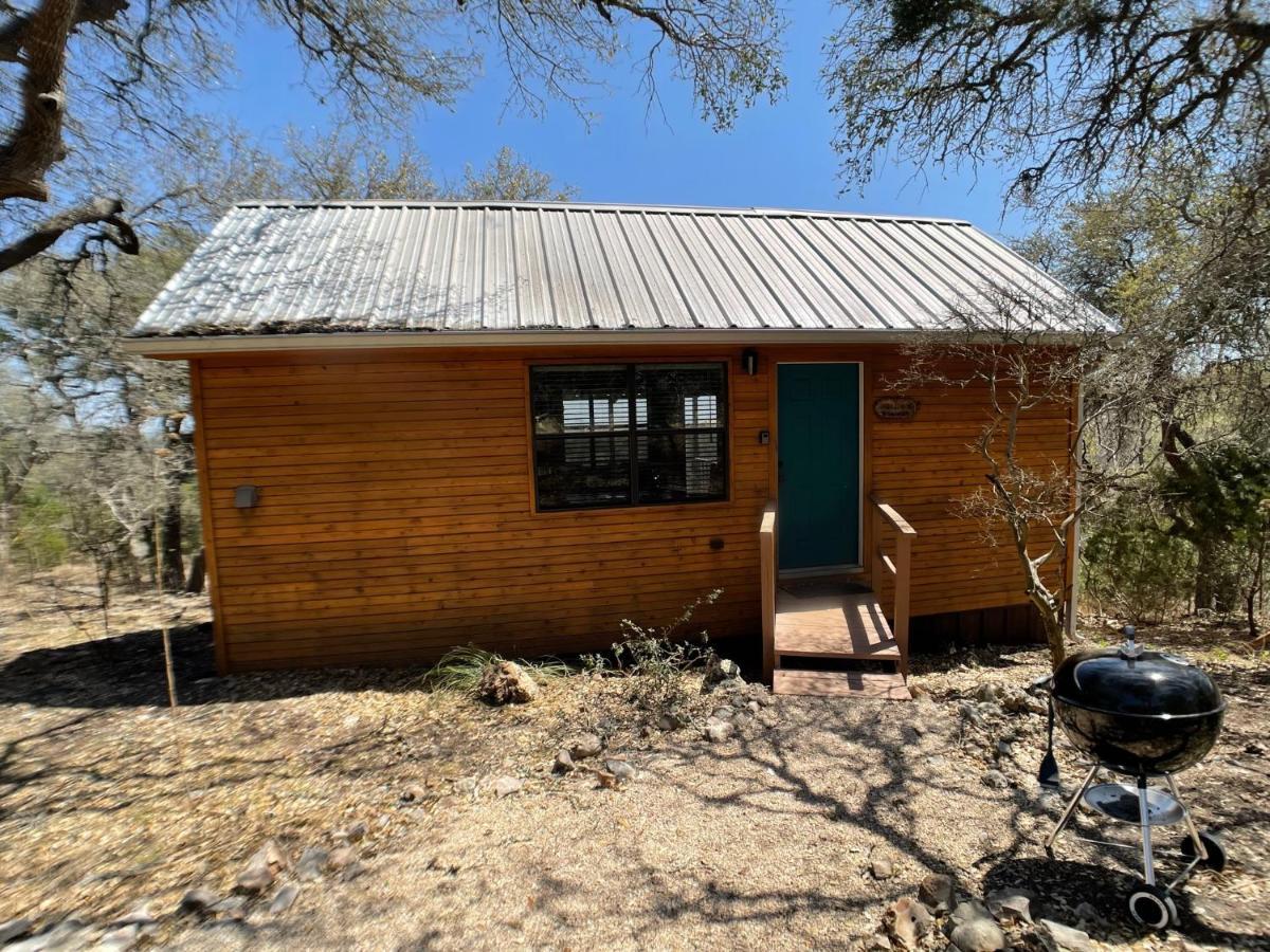 Walnut Canyon Cabins Fredericksburg Exterior photo