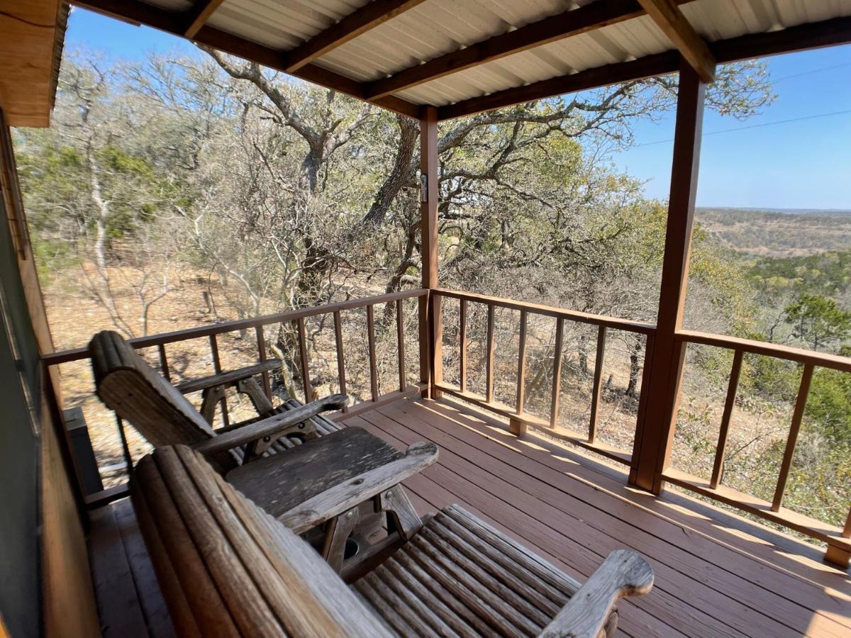 Walnut Canyon Cabins Fredericksburg Exterior photo